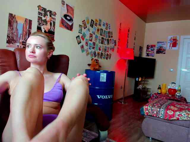 MissMotivated webcam