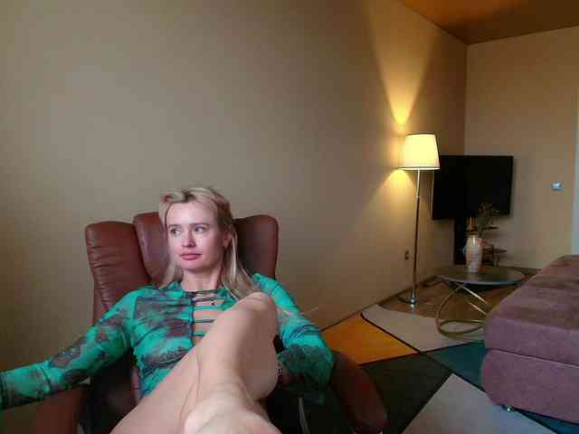 MissMotivated webcam