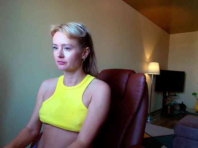 MissMotivated webcam