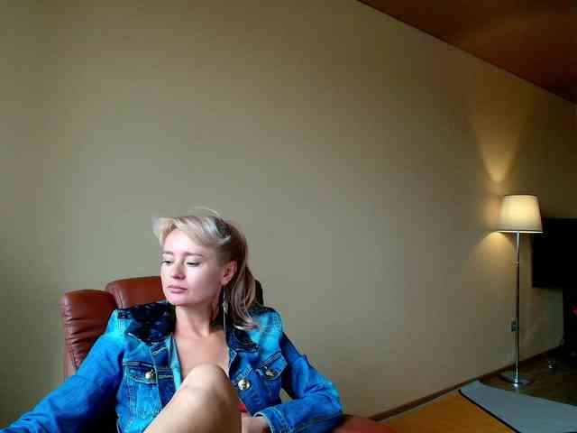MissMotivated webcam
