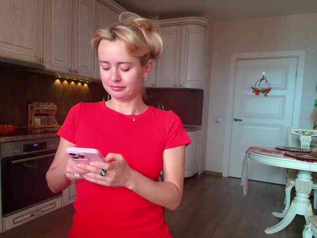 MissMotivated webcam