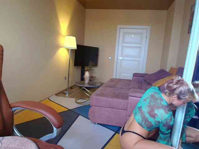 MissMotivated webcam