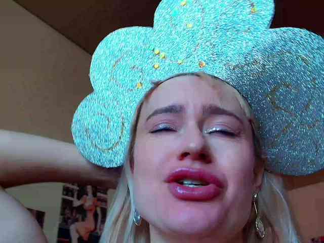 MissMotivated webcam