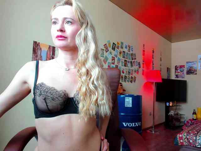 MissMotivated webcam