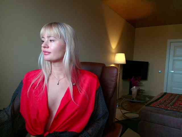 MissMotivated webcam