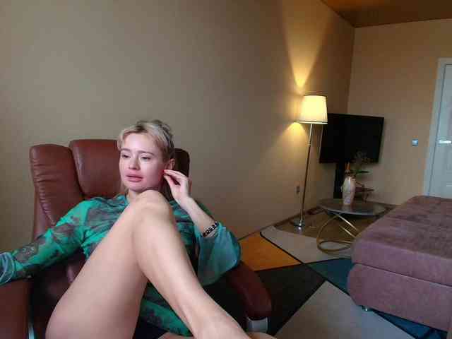 MissMotivated webcam