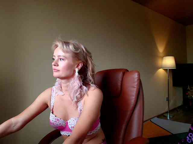 MissMotivated webcam