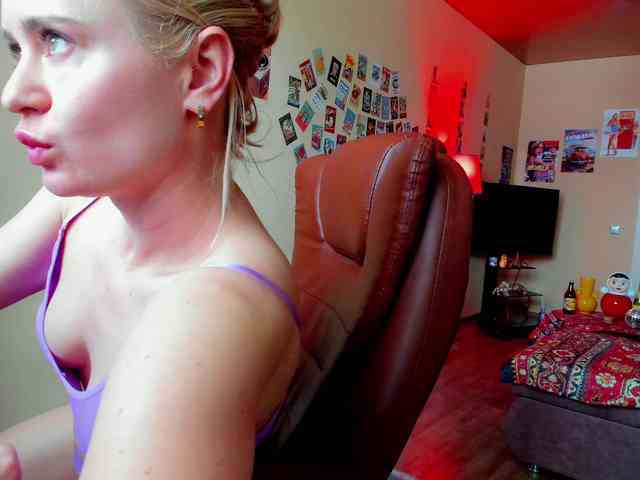MissMotivated webcam