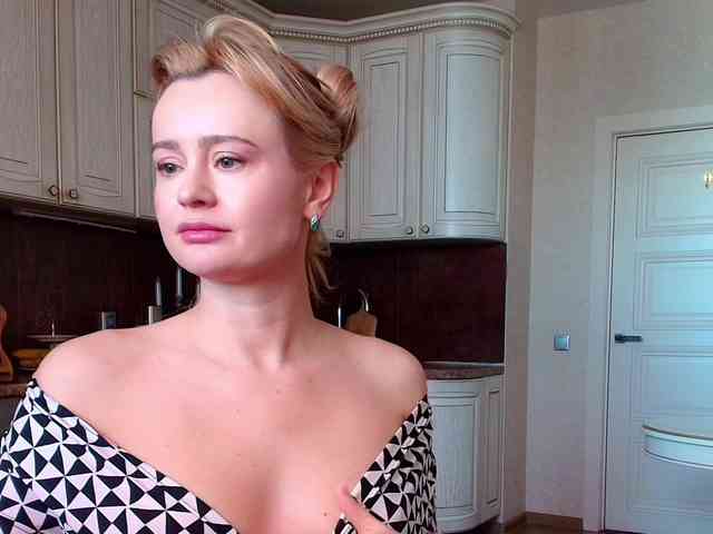 MissMotivated webcam