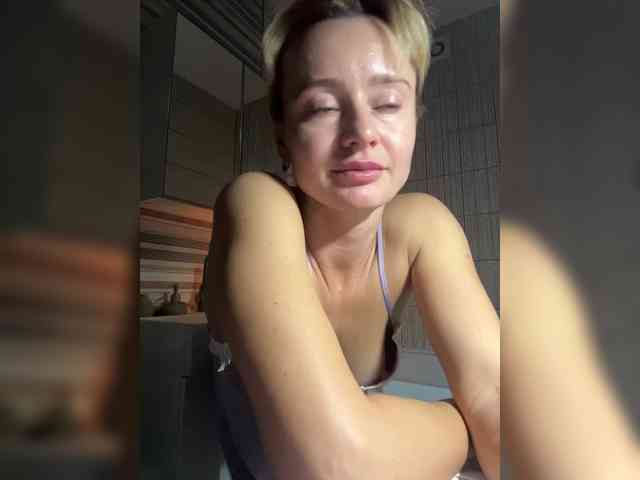 MissMotivated webcam