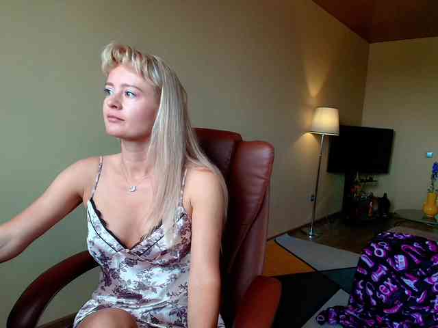 MissMotivated webcam