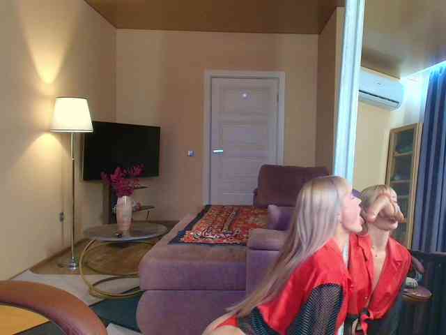 MissMotivated webcam