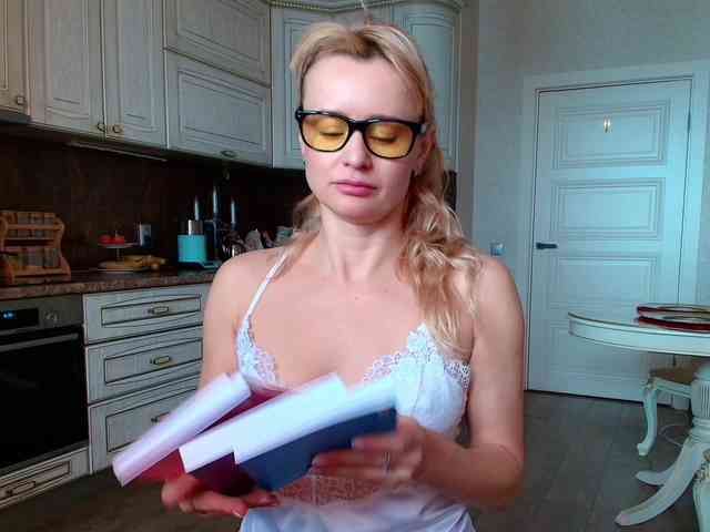 MissMotivated webcam