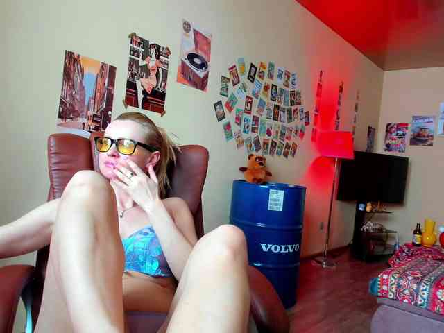 MissMotivated webcam