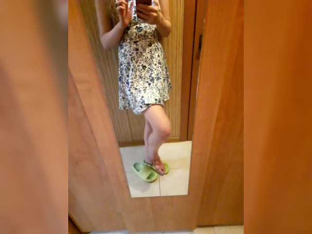 little-pussy3's BongaCams show and profile