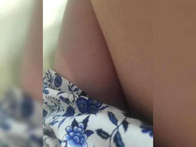 little-pussy3's BongaCams show and profile