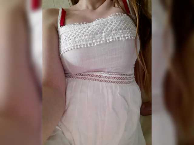 little-pussy3's BongaCams show and profile