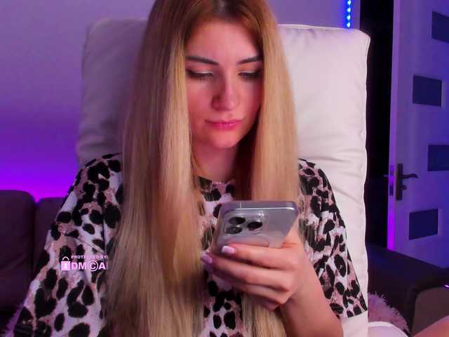 meow's BongaCams show and profile