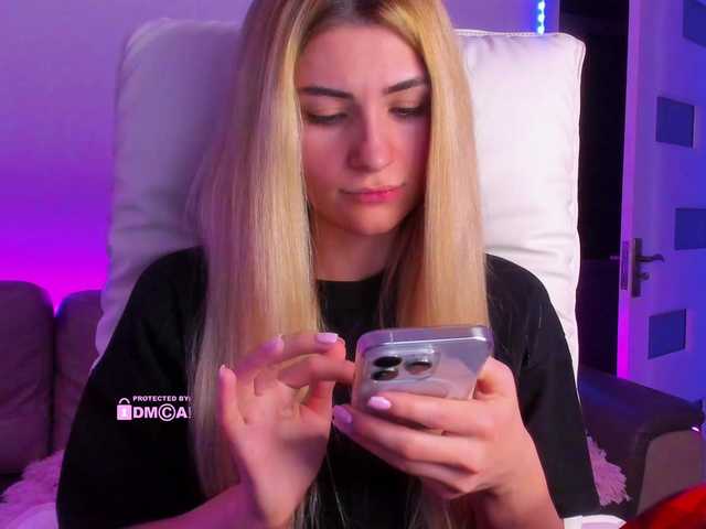 meow's BongaCams show and profile