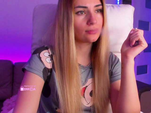 meow's BongaCams show and profile