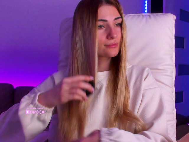 meow's BongaCams show and profile