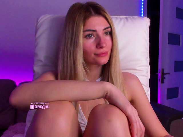 meow's BongaCams show and profile