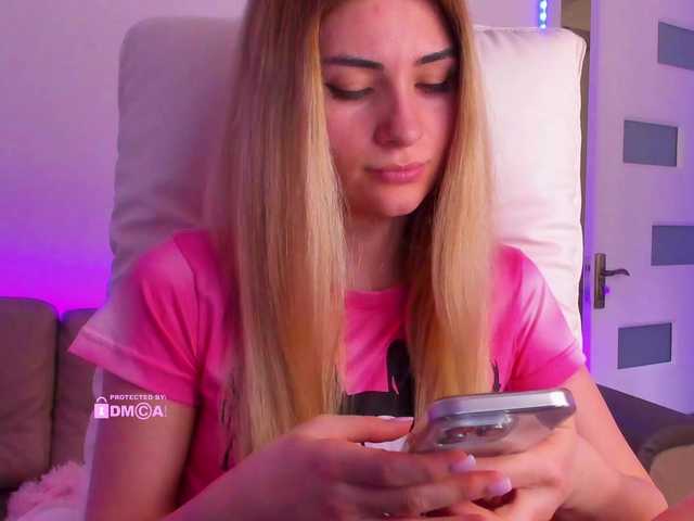 meow's BongaCams show and profile