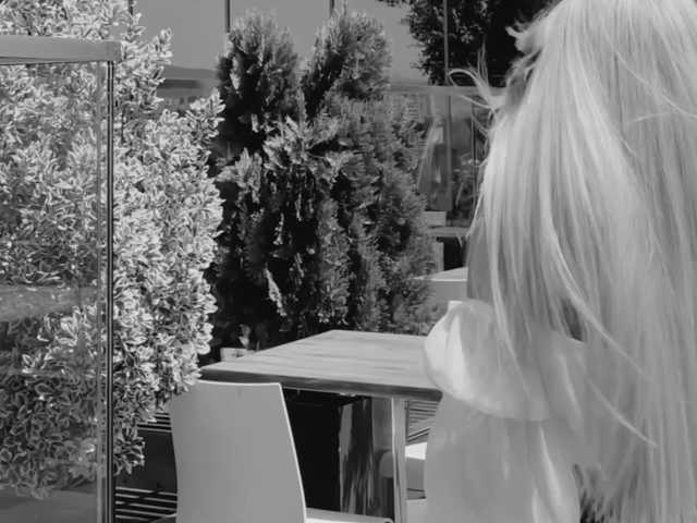 meow's BongaCams show and profile