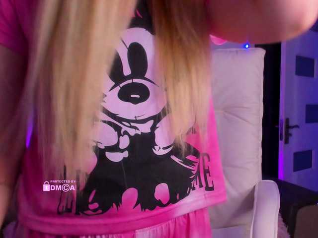 meow's BongaCams show and profile