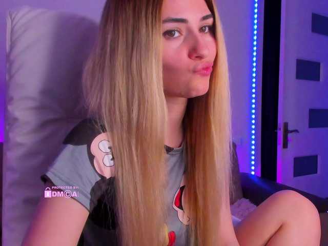 meow's BongaCams show and profile