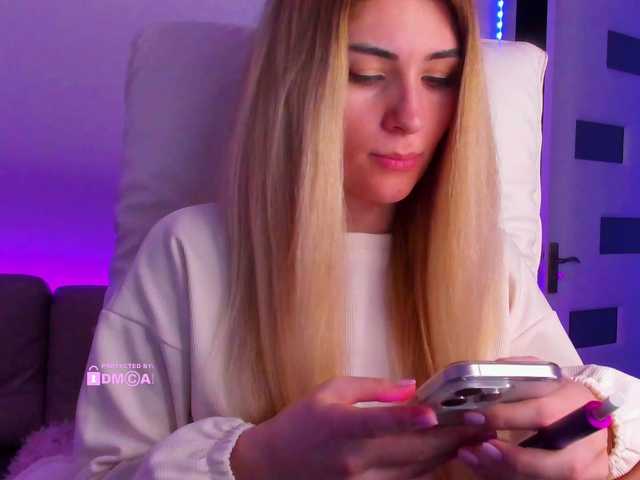 meow's BongaCams show and profile