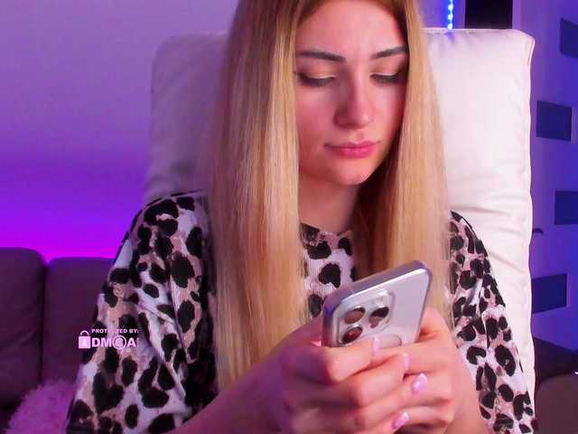 meow's BongaCams show and profile