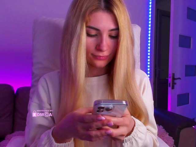 meow's BongaCams show and profile