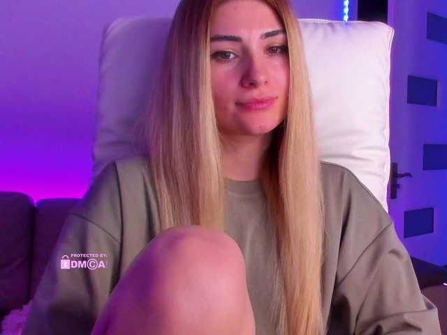 meow's BongaCams show and profile