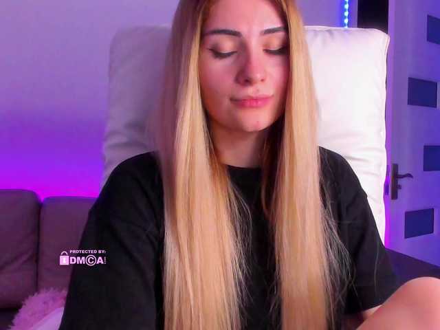 meow's BongaCams show and profile