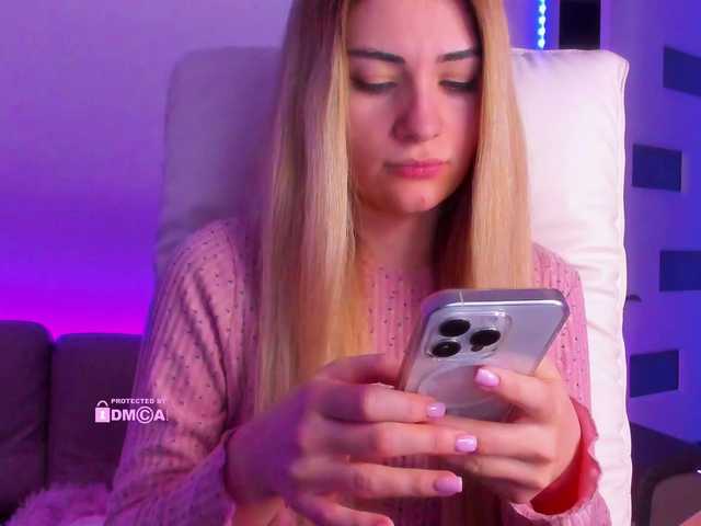 meow's BongaCams show and profile