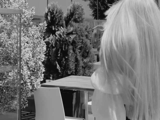 meow's BongaCams show and profile