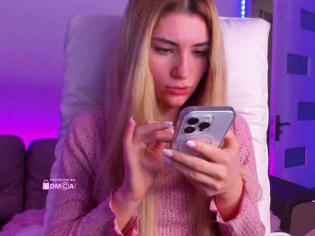 meow's BongaCams show and profile