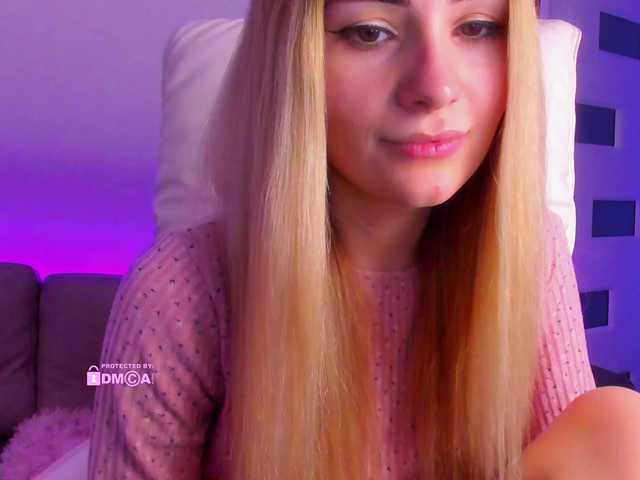 le modèle Lynx est en webcam porno dans un show sur le site bongacams, il possède les tags suivants: White/Caucasian,Blonde,Shaved