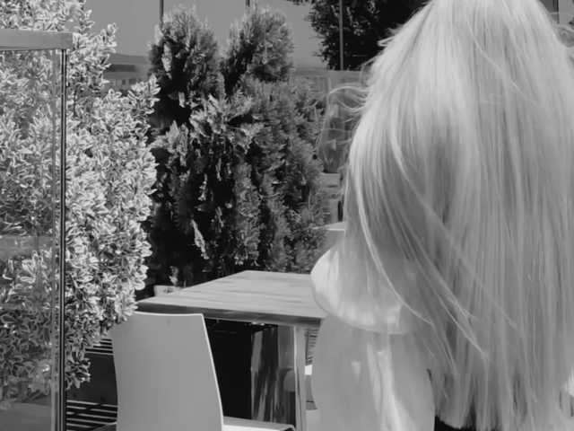 meow's BongaCams show and profile