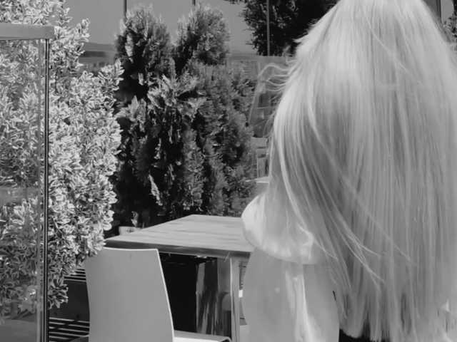 meow's BongaCams show and profile