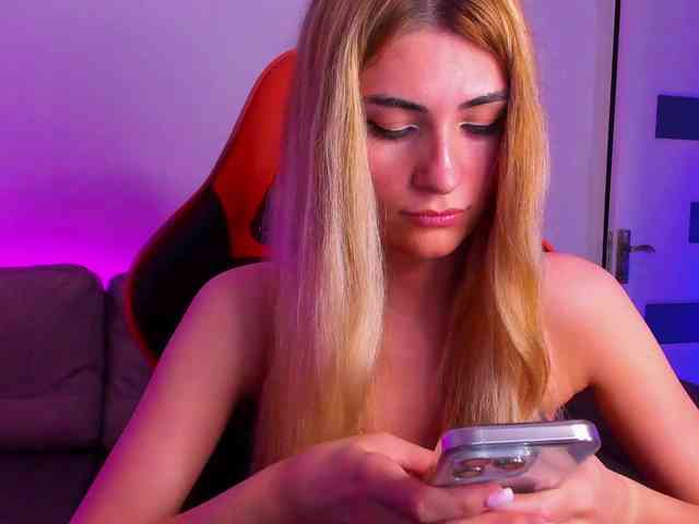 meow Live Webcam on BongaCams