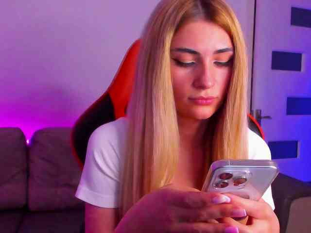 online nude chat Meow