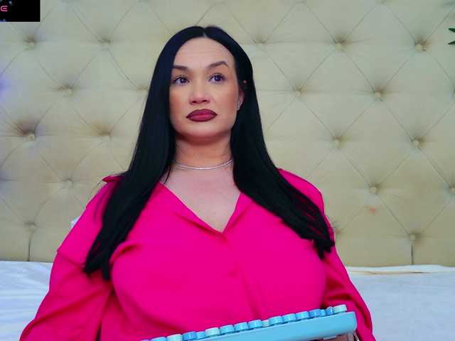 Sex chat gratuit in direct cu DaliyaArabian pe BongaCams