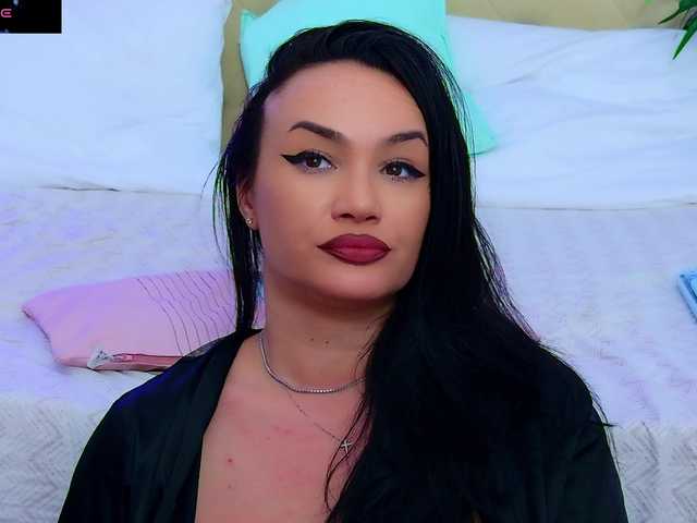 Checkout BongaCams's DaliyaArabian DaliyaArabian from BongaCams