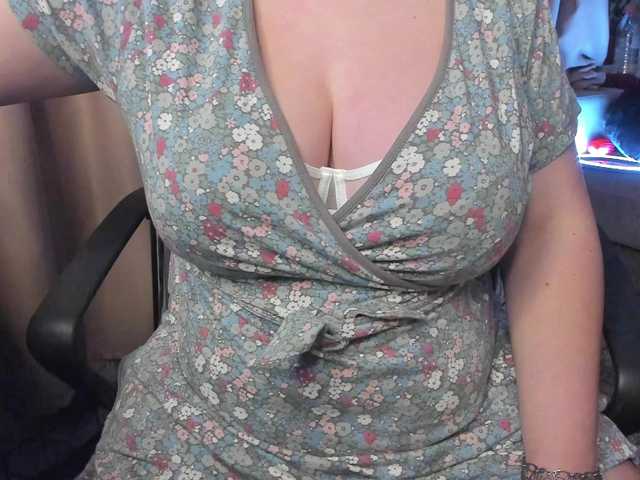 MiniCooperXXX's BongaCams show and profile