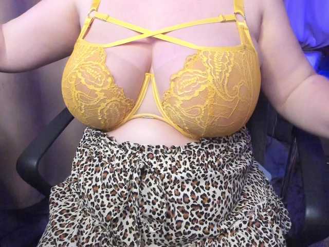 MiniCooperXXX's BongaCams show and profile