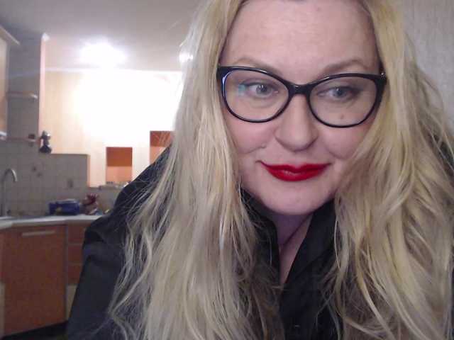 WifeyNusha's BongaCams show and profile