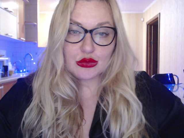 WifeyNusha's BongaCams show and profile