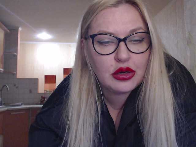 WifeyNusha's BongaCams show and profile